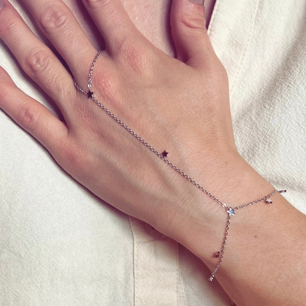 Hand Chain Stars