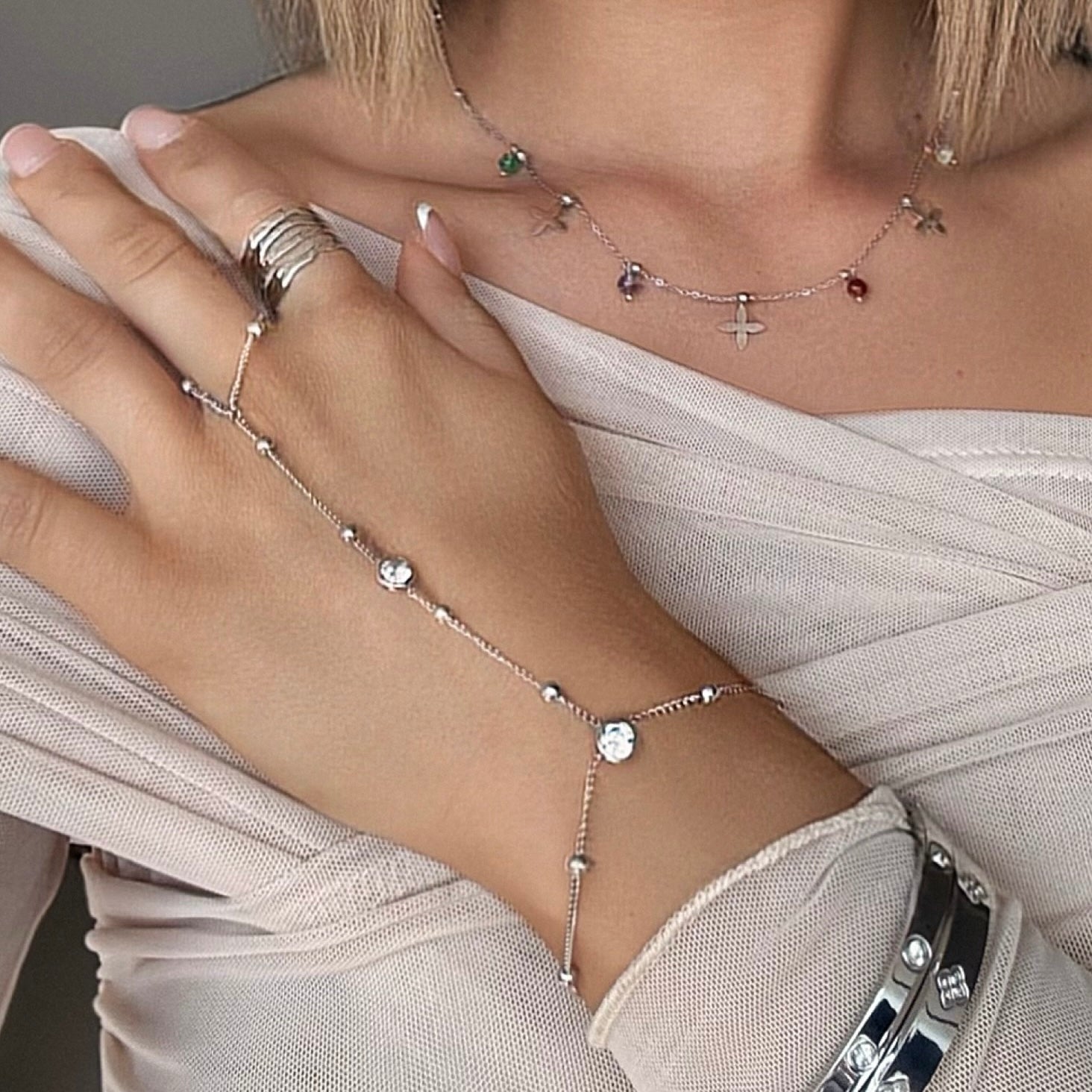 Hand Chain Zircon