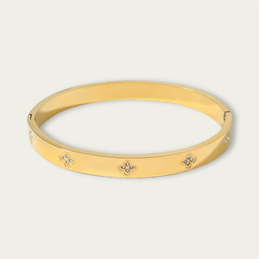 Clover Zirconia Bangle