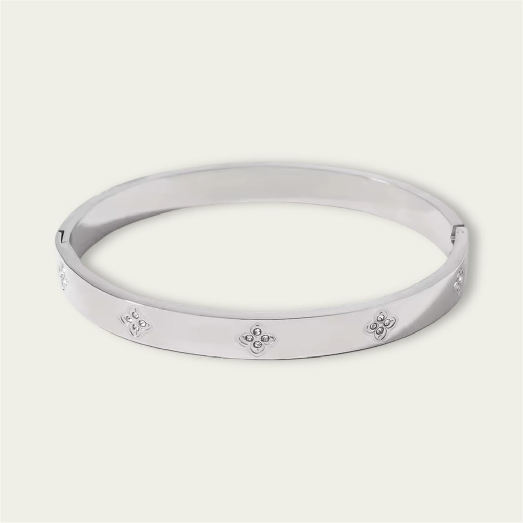 Clover Zirconia Bangle