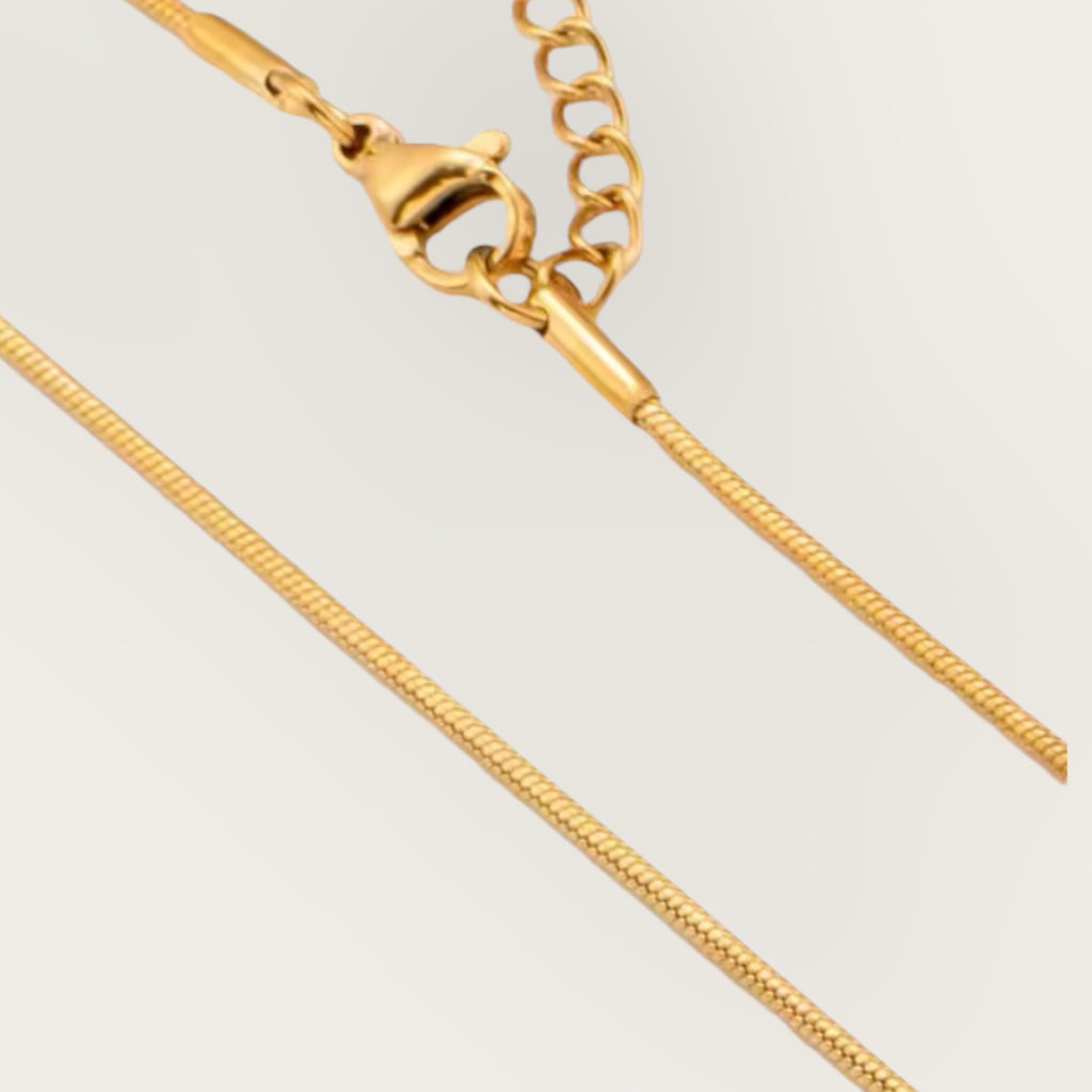 Graceful Line Necklace