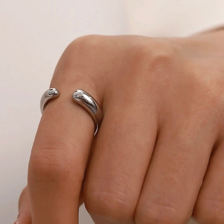 Asymmetrical Ring