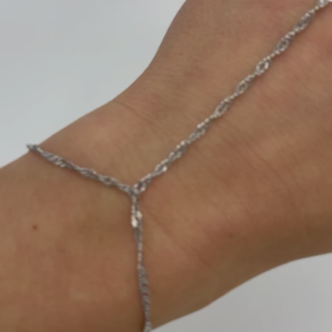 Hand Chain Twist